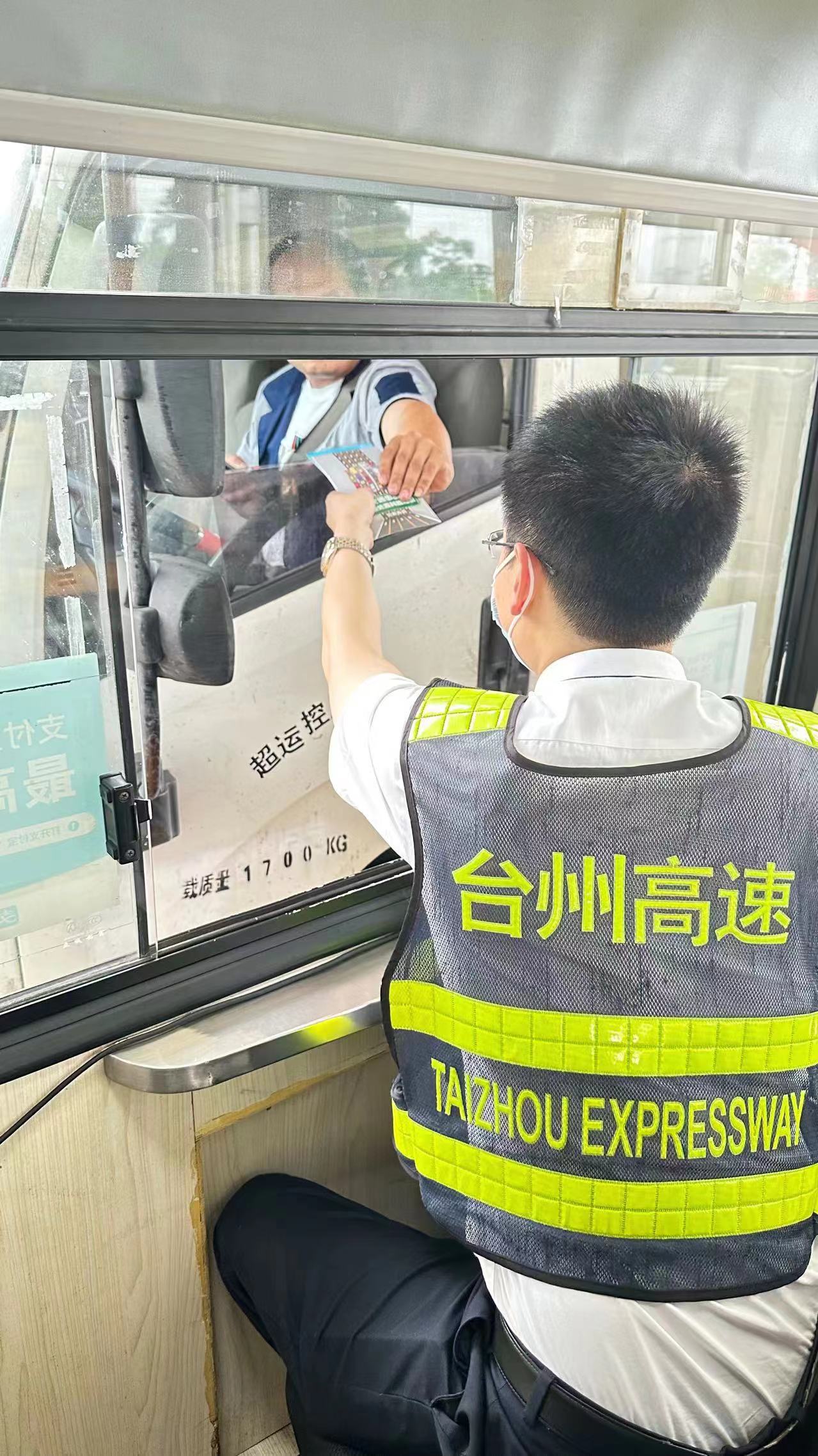 1686251953444376.jpg 圖片李丹紅.jpg